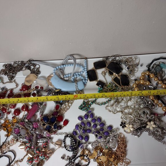 Lot Of Over 40 Necklaces Variety Necklace Lot Assorted Necklace Bundle NL24 - Picture 10 of 10